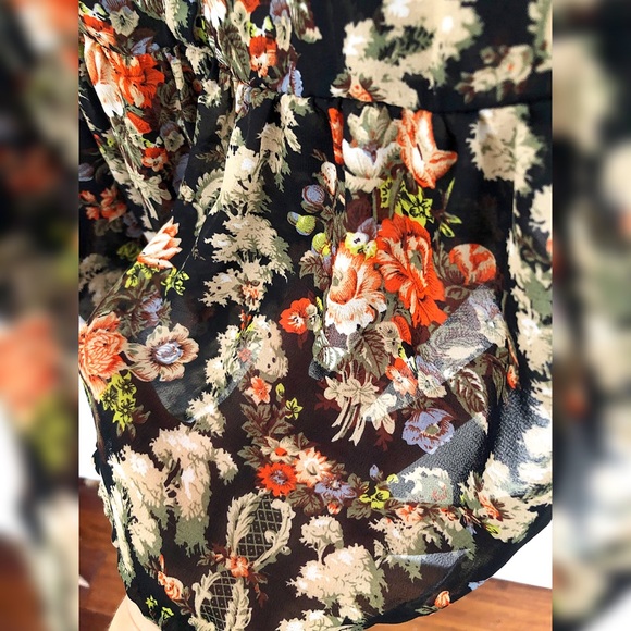 Sheer Floral Vintage Peplum Top - Picture 6 of 6